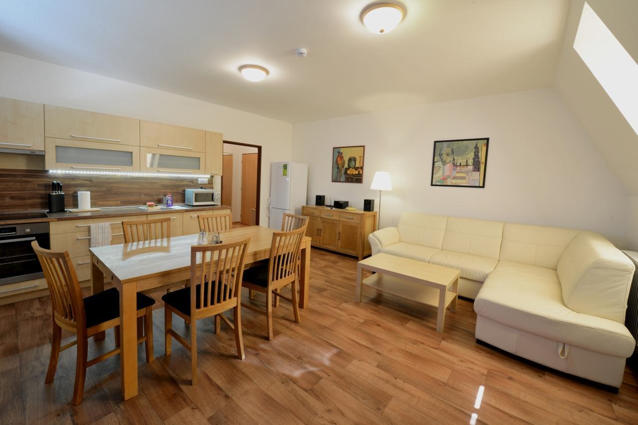 Skolici Stredisko Abena S Ubytovanim Appartement Ostrava Buitenkant foto